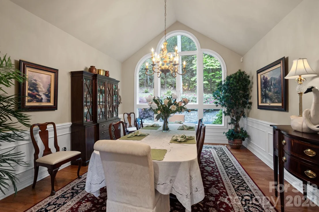 Photo of 209 Pineholt Lane