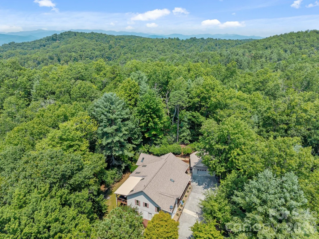 Photo of 620 Thunder Road