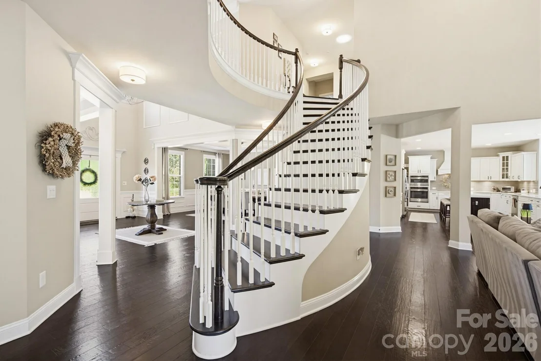 Photo of 3083 Twin Lakes Drive