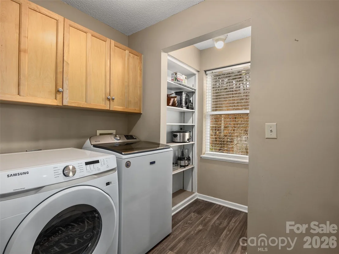 Photo of 201 Hawk Ridge Drive