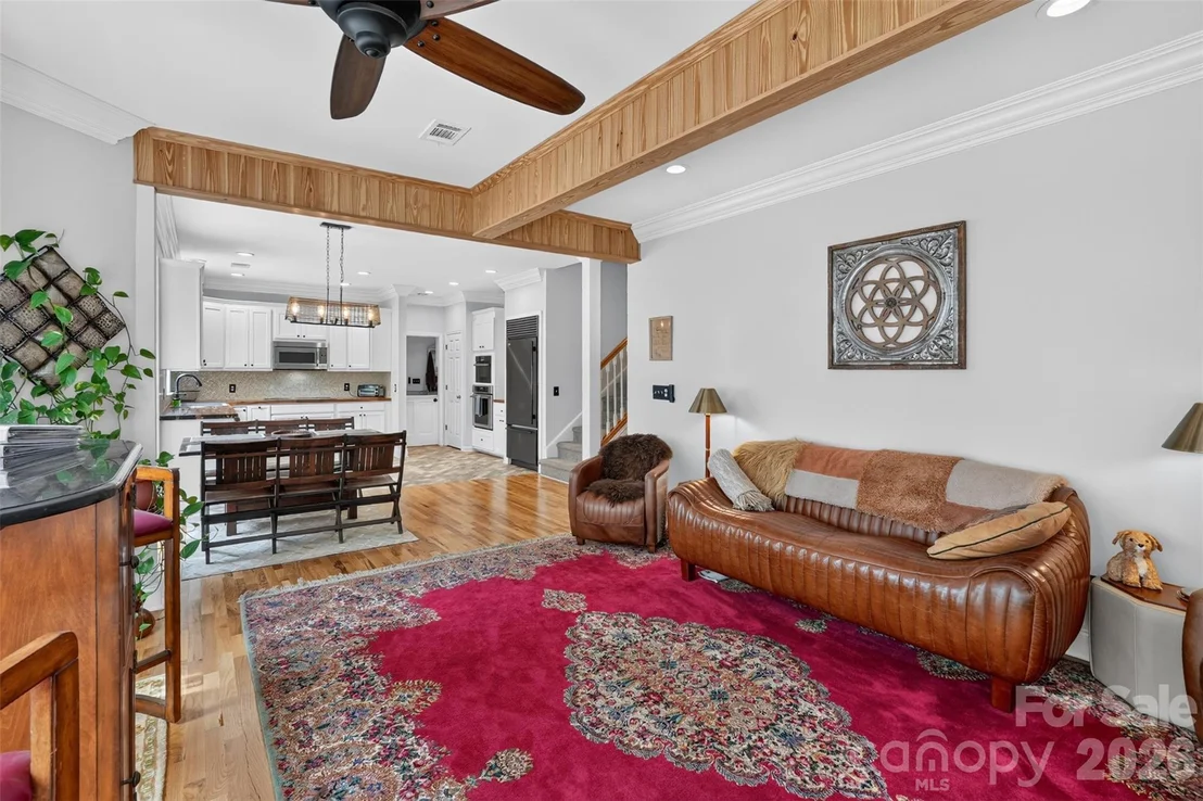 Photo of 1377 Pine Road