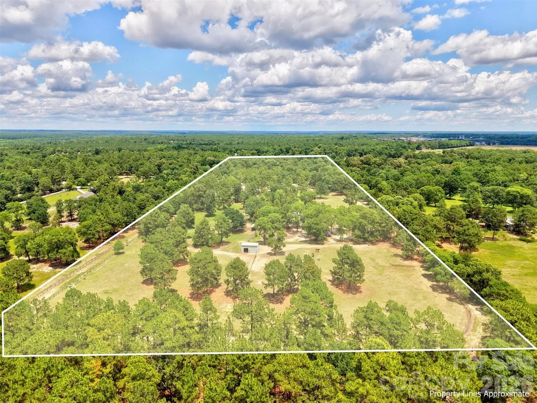 Photo of 1377 Pine Road