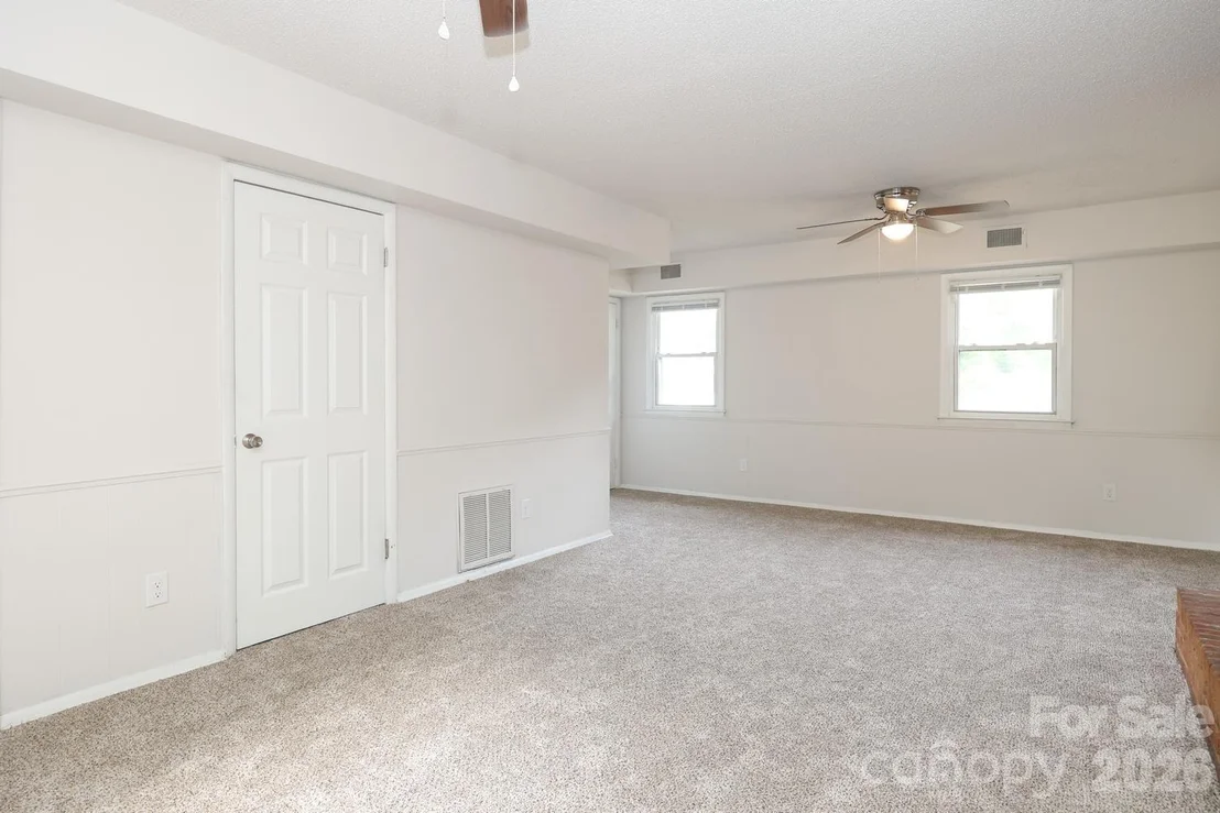 Photo of 5001 Springview Road