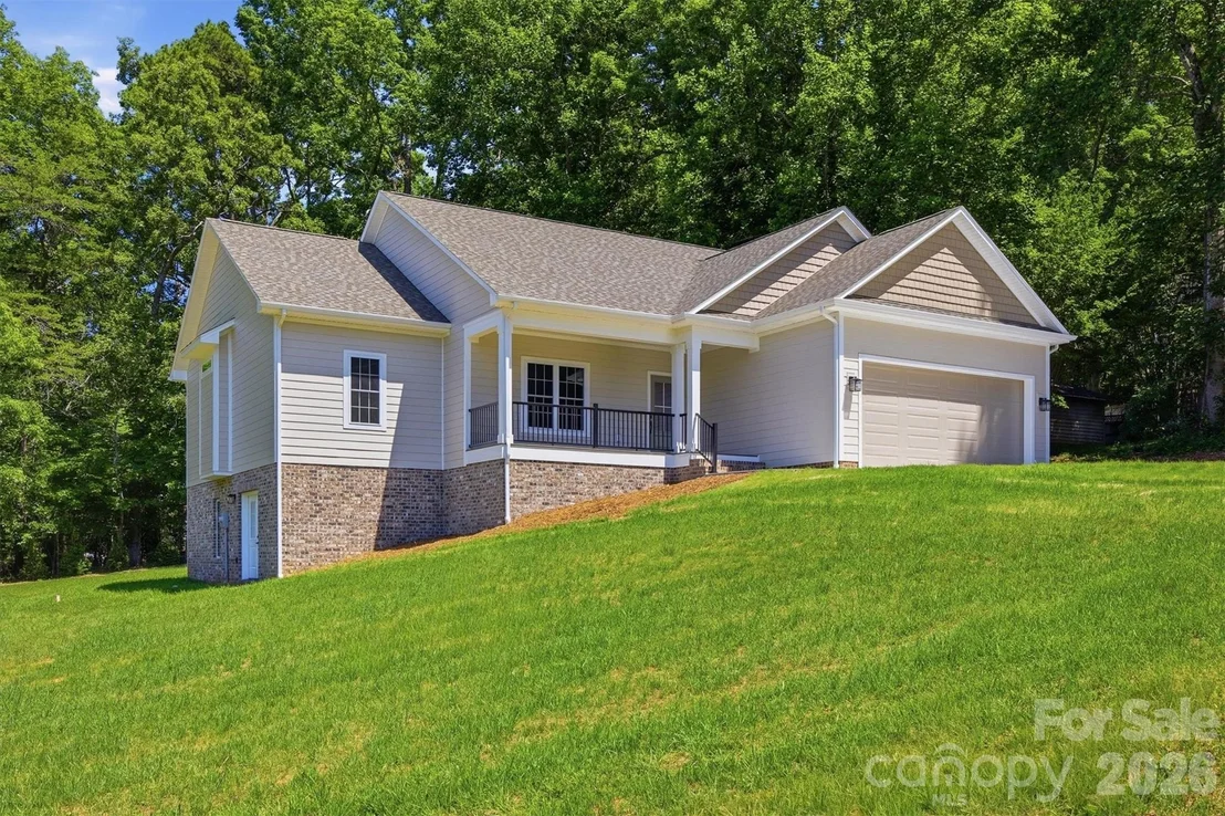 Photo of 107 Meadow View Street