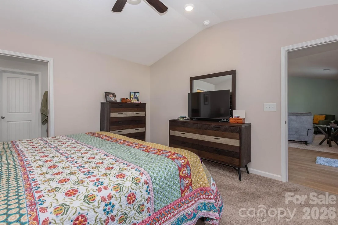 Photo of 410 Apex Circle
