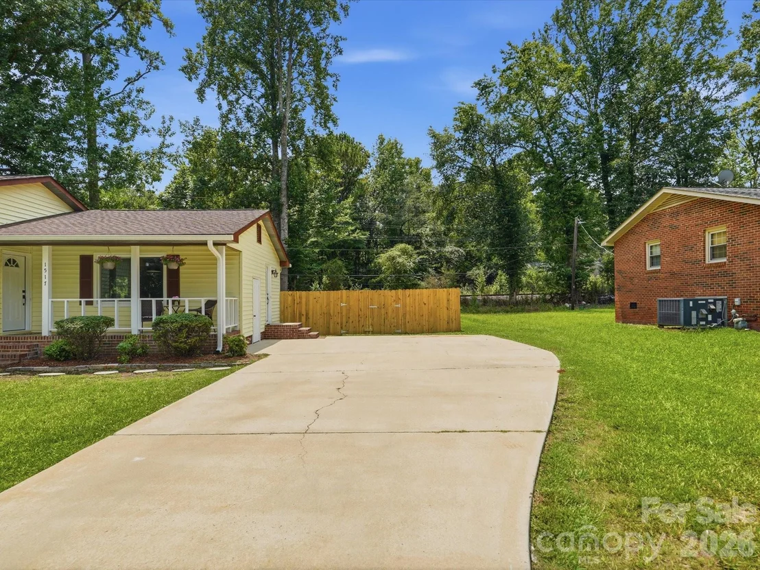 Photo of 1517 Chandler Place