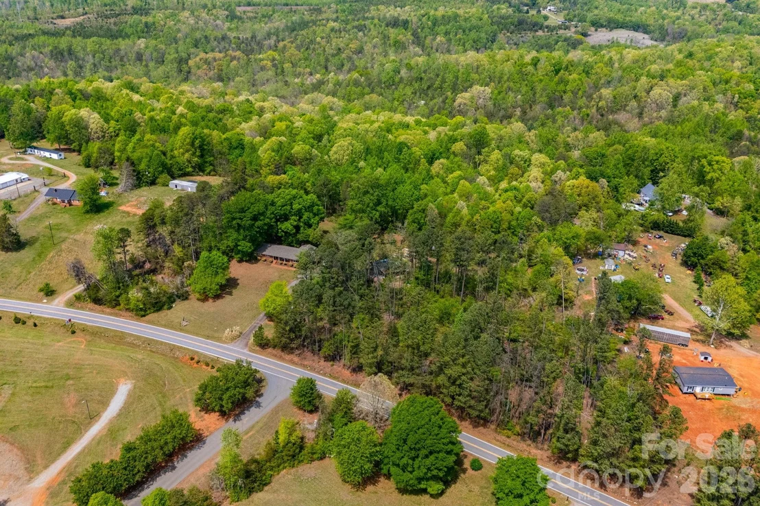 Photo of 1737 Whitesides Road
