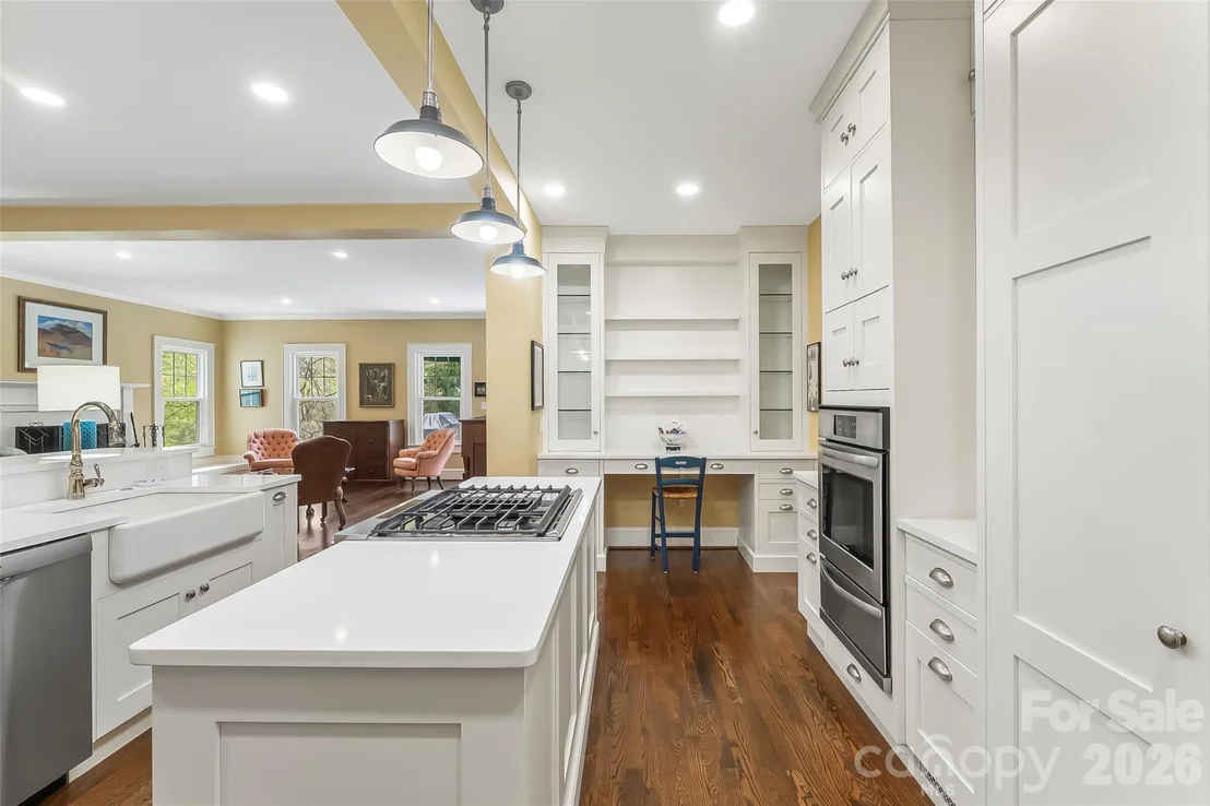 Photo of 115 Riverside Court