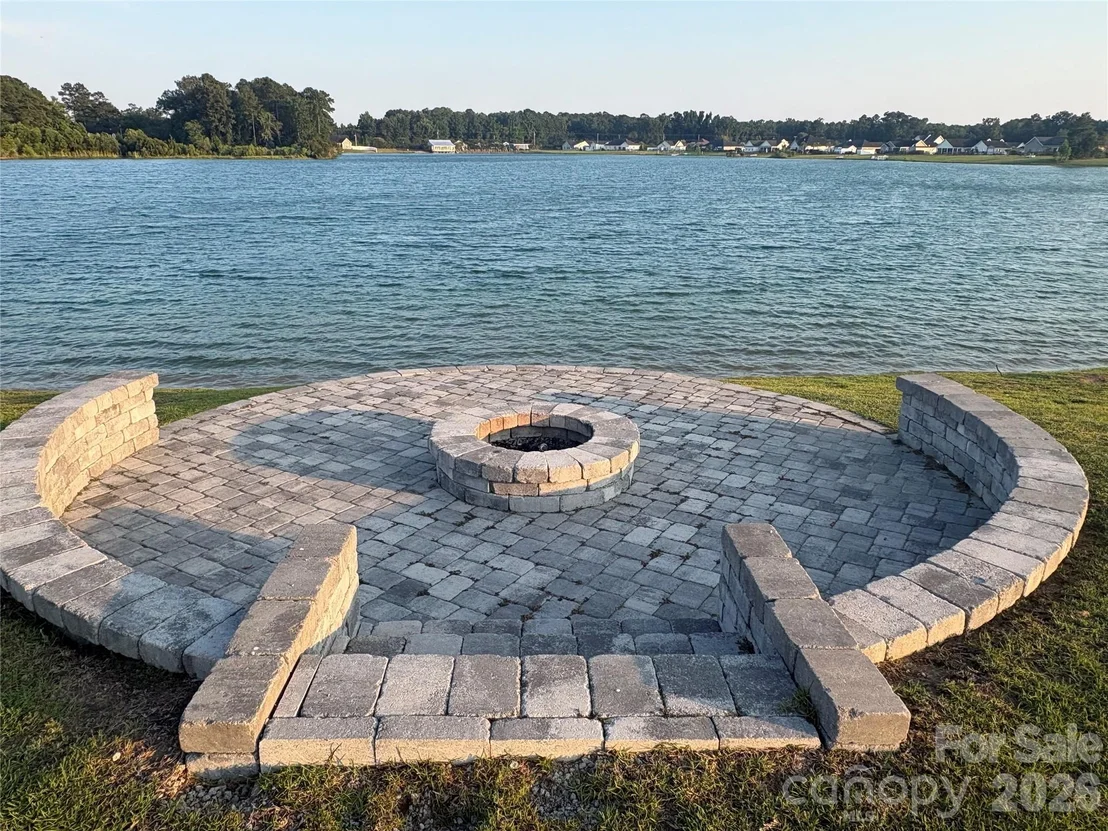 Photo of 1404 Greenock Lane