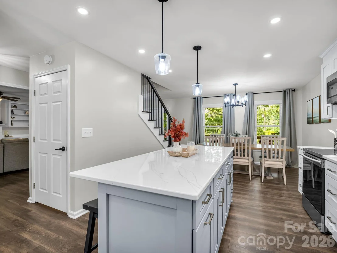 Photo of 215 Hillcrest Drive