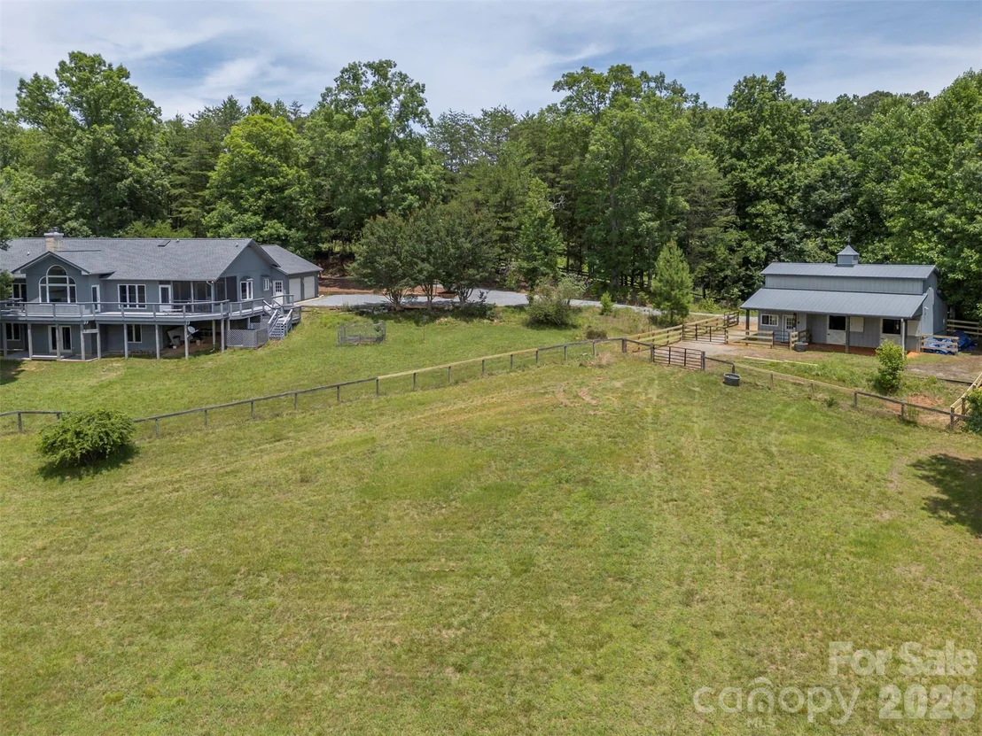 Photo of 441 Lower Ridgeview Road