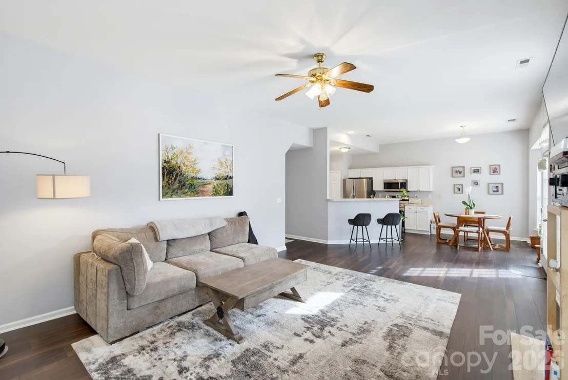 Photo of 13330 Edgetree Drive