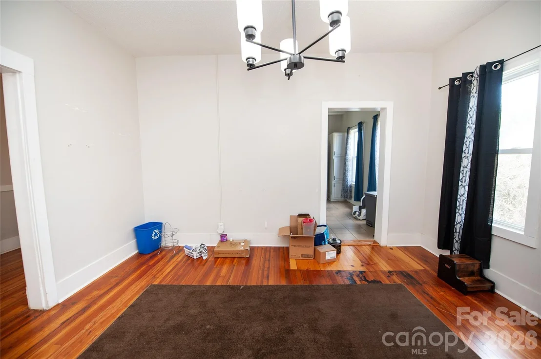 Photo of 128 Fleming Avenue