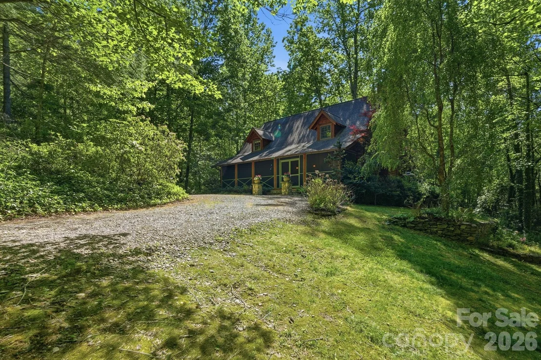 Photo of 16 Shadow Brook Drive