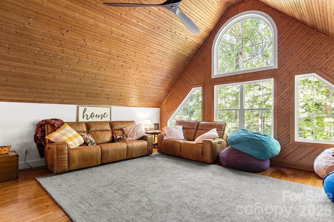 Photo of 613 Perry Road