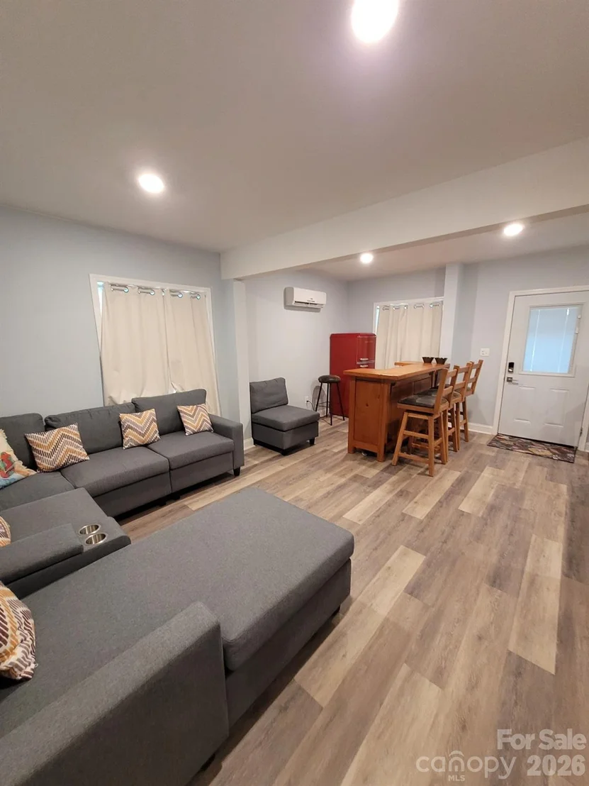 Photo of 2268 Singleton Creek Road