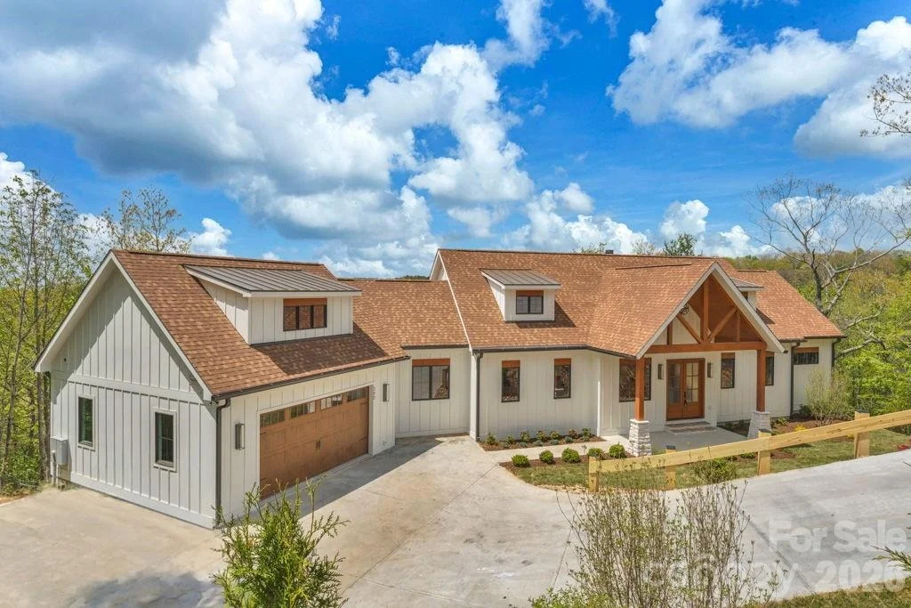Photo of 380 Greystone Drive