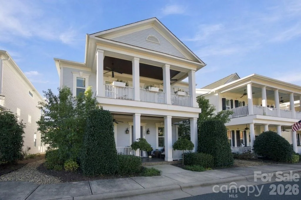 Photo of 720 Loretto Lane