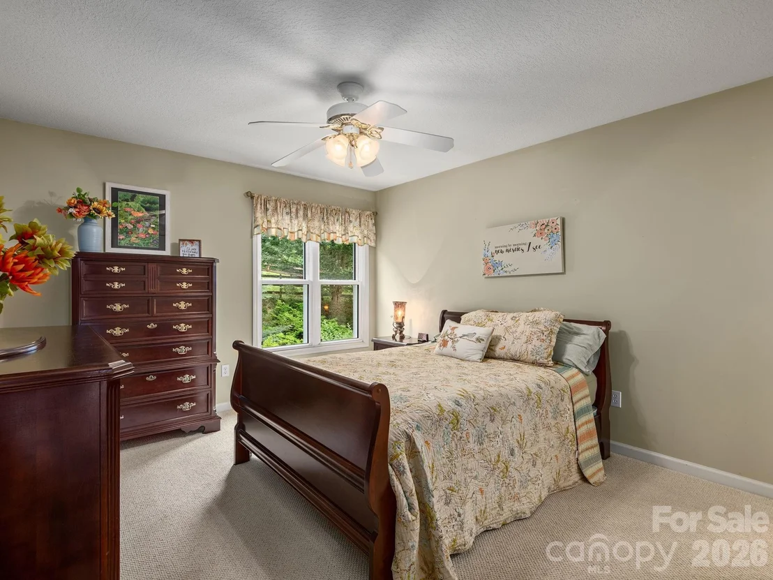 Photo of 24 Nesbitts Olde Farm Road