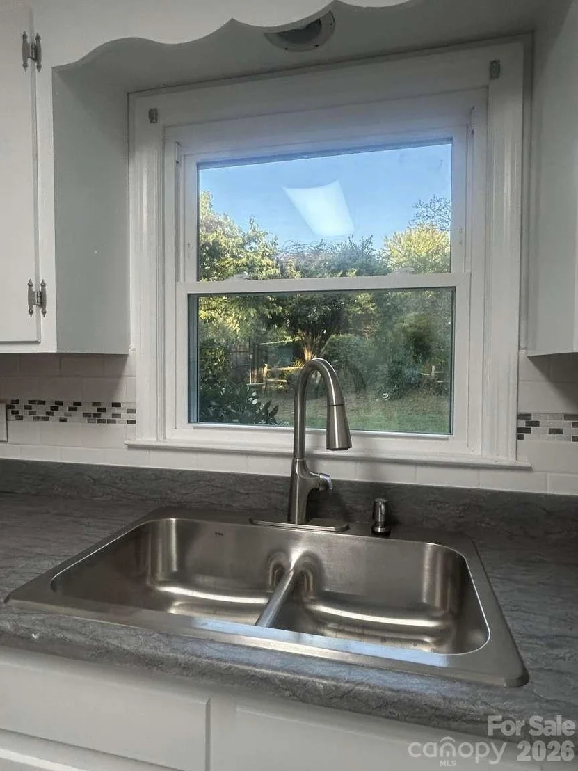 Photo of 1225 Pinebrook Circle