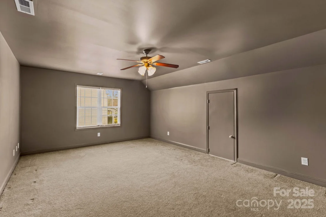 Photo of 415 Autumnlight Drive