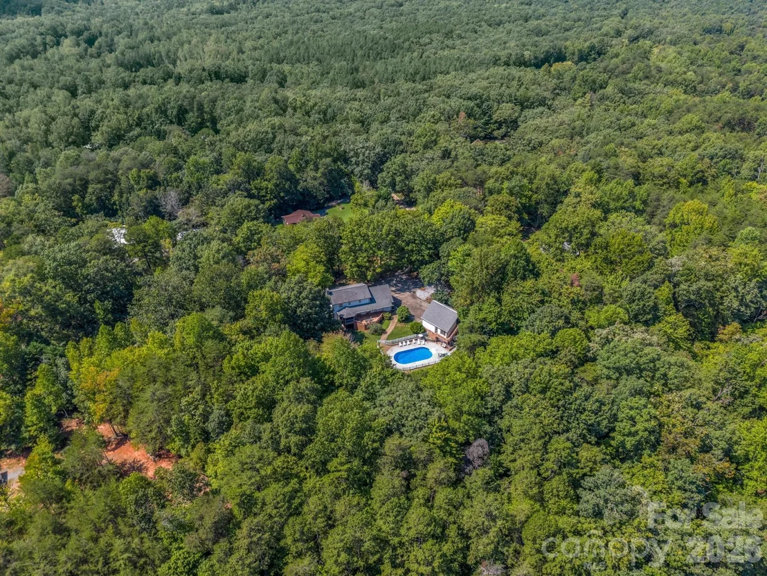 Photo of 215 Hillcrest Drive