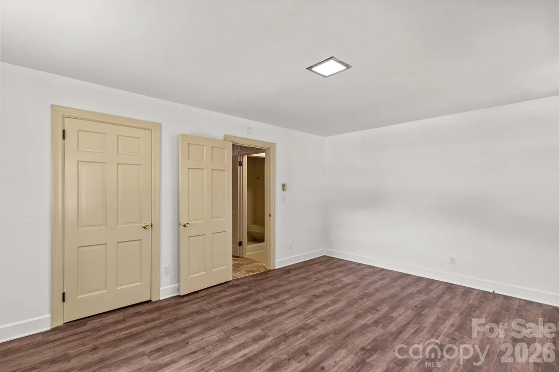 Photo of 875 Bonanza Drive