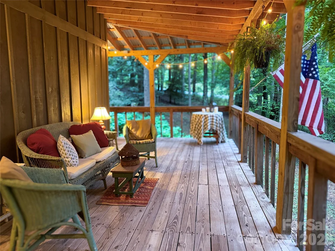 Photo of 2218 Mountain Page Road