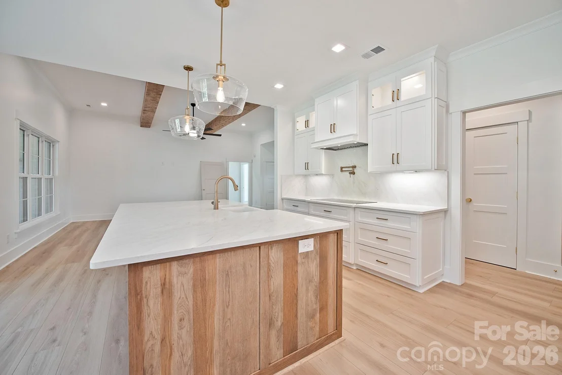 Photo of 935 Lake Wright Road