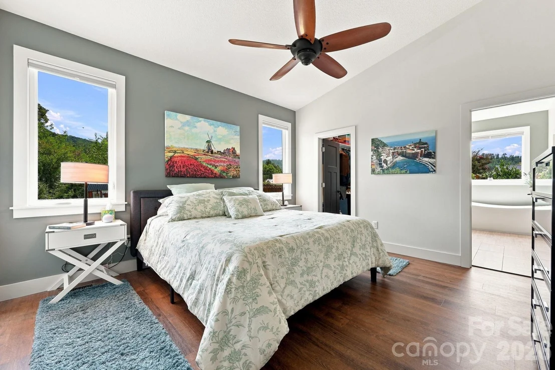 Photo of 112 Upper Grove Lane