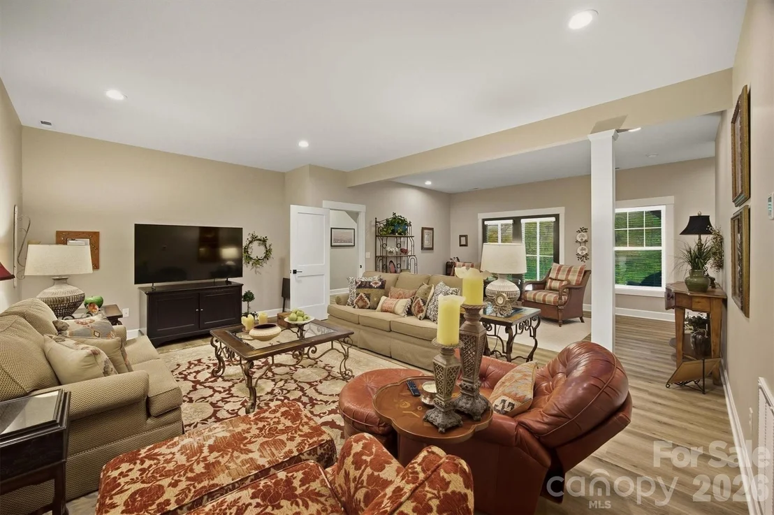 Photo of 124 Beechmont Drive