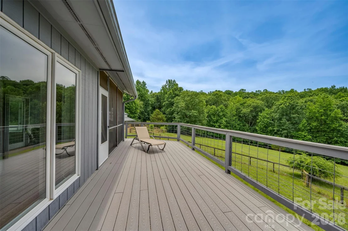 Photo of 441 Lower Ridgeview Road