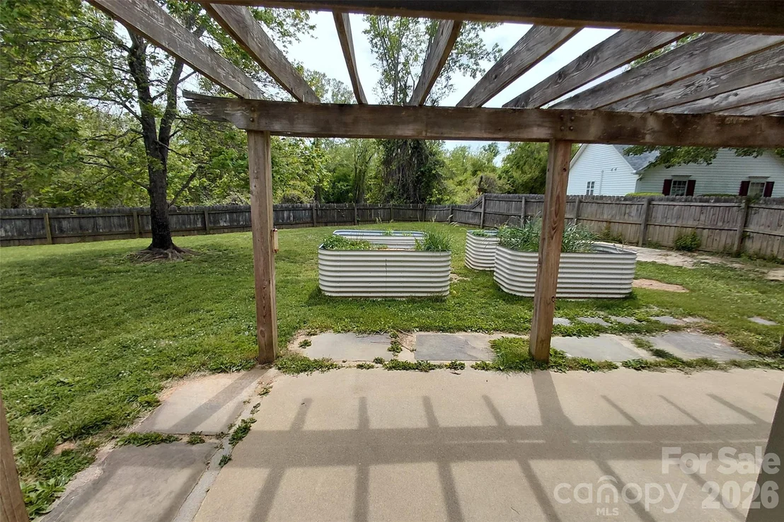 Photo of 1016 Thorncrest Drive