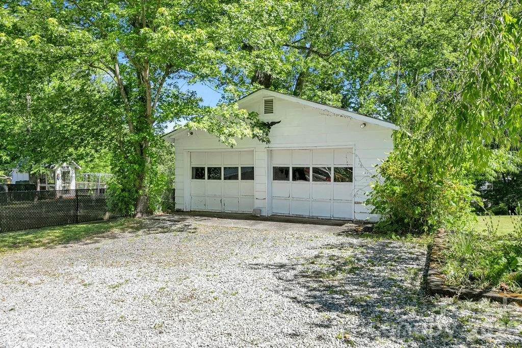 Photo of 208 Probart Street
