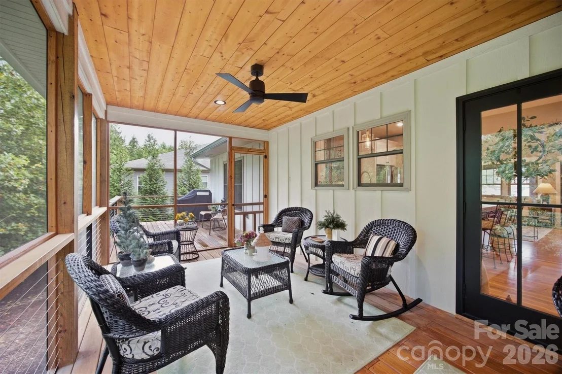 Photo of 124 Beechmont Drive