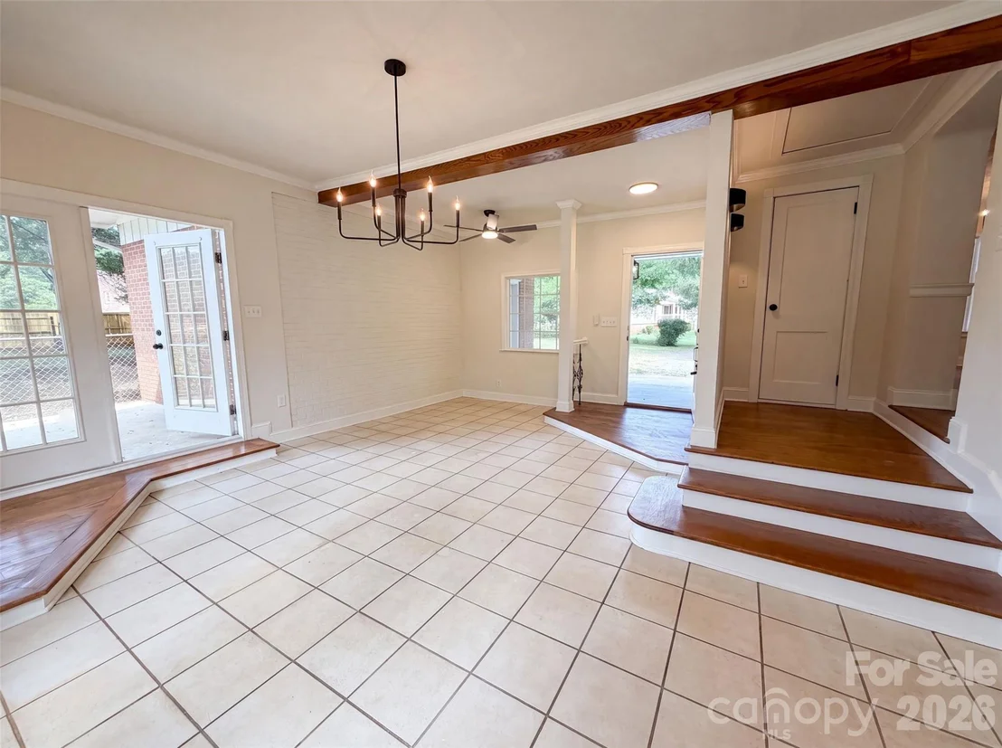 Photo of 1077 Allendale Circle