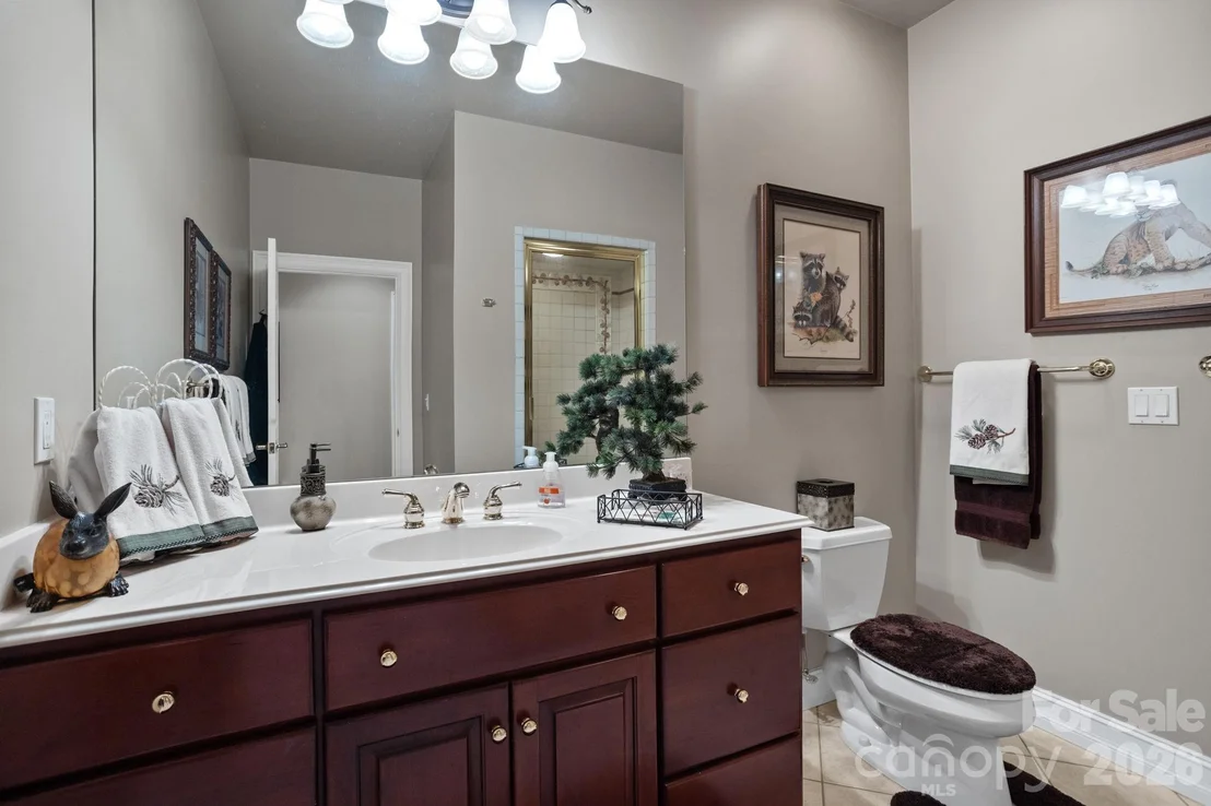 Photo of 209 Pineholt Lane