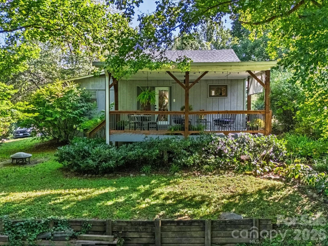 Photo of 110 Aurora Drive