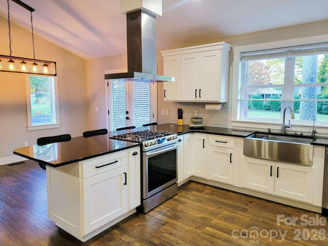 Photo of 141 Carnegie Road