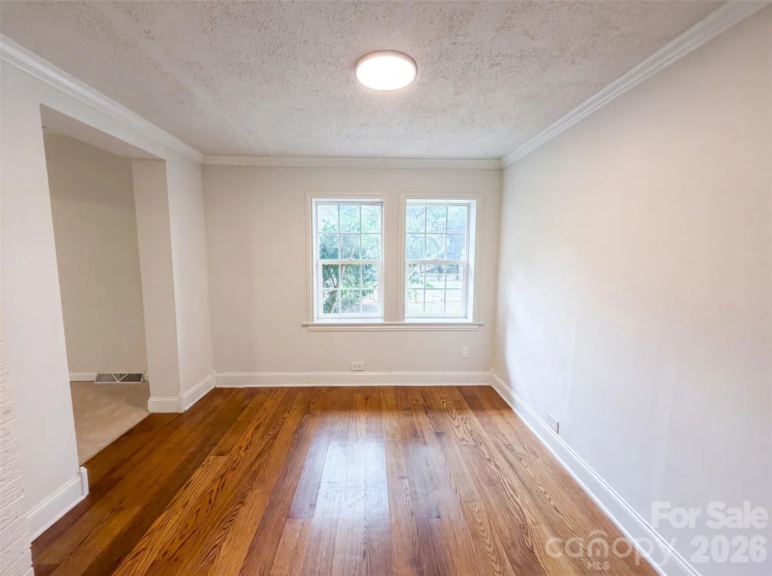 Photo of 1077 Allendale Circle