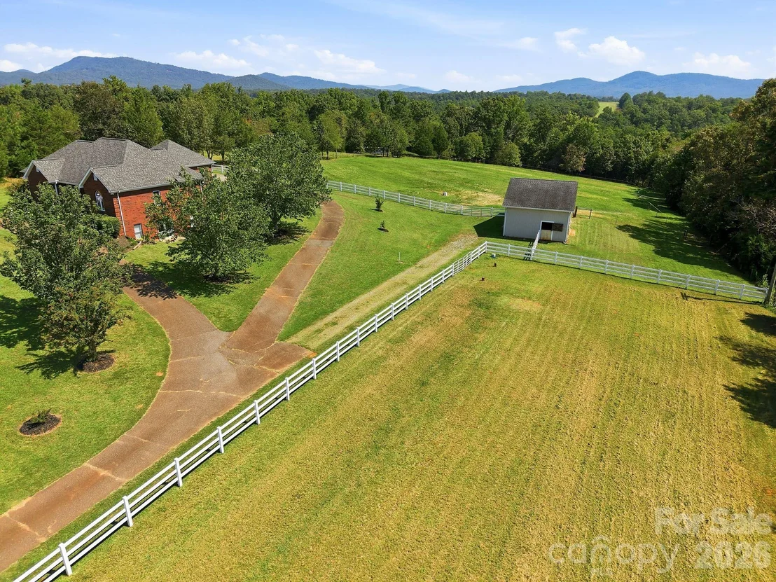 Photo of 2950 Pearidge Road