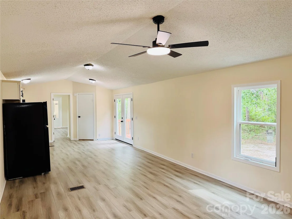 Photo of 329 Kyzer Road
