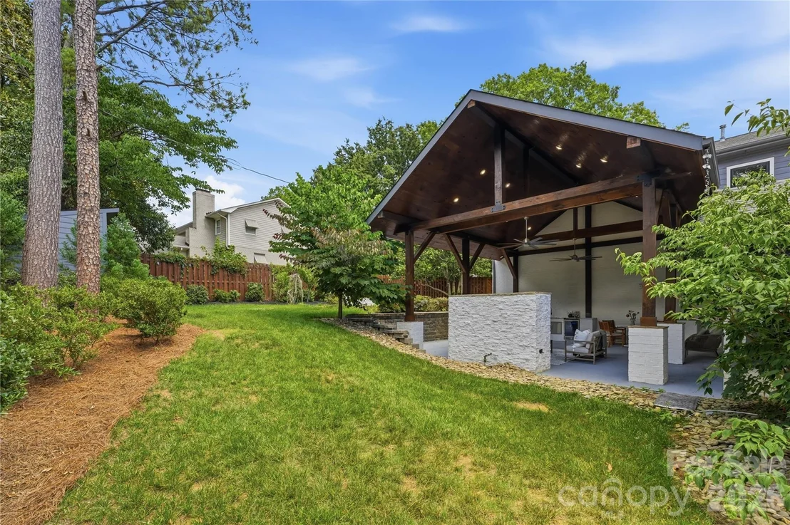 Photo of 2919 Colony Road