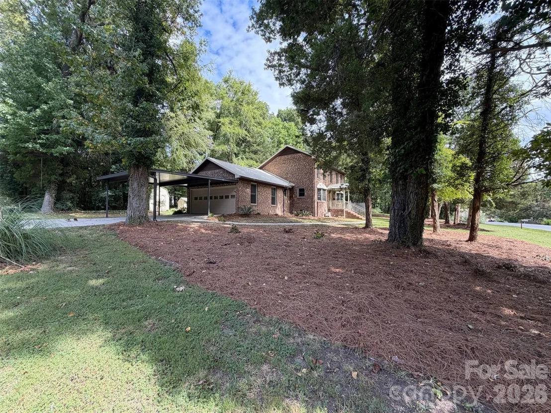 Photo of 121 Goodman Circle NE
