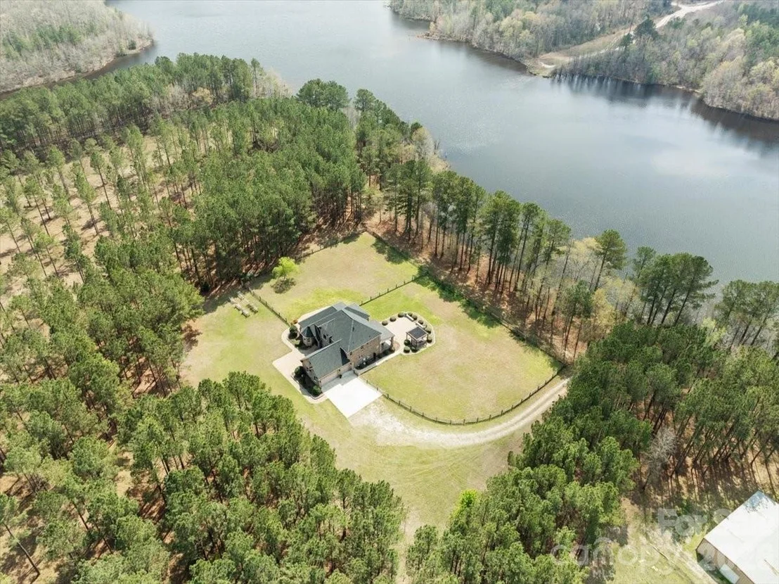 Photo of 962 Miller Road