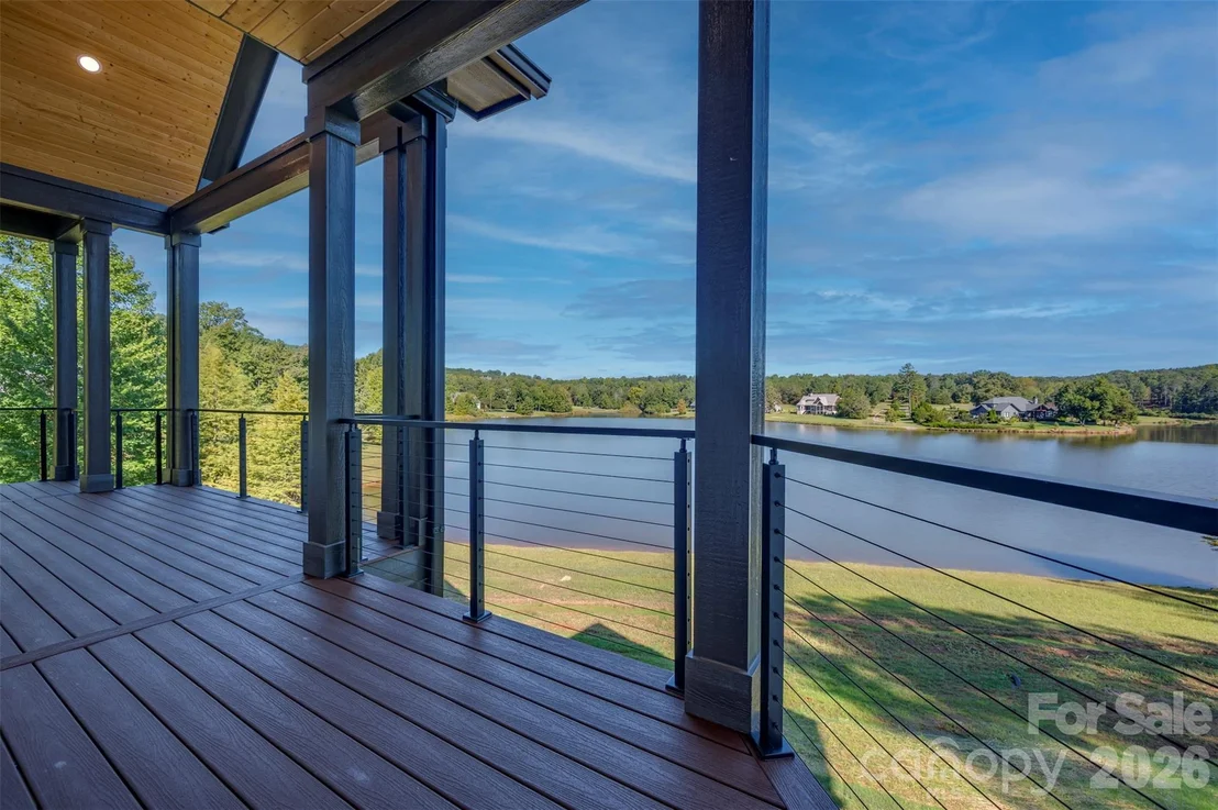 Photo of 438 Mapleton Lane