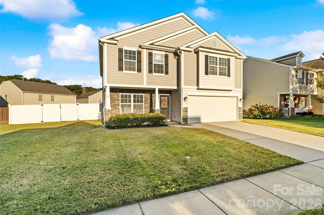 Photo of 407 Lind Point Lane
