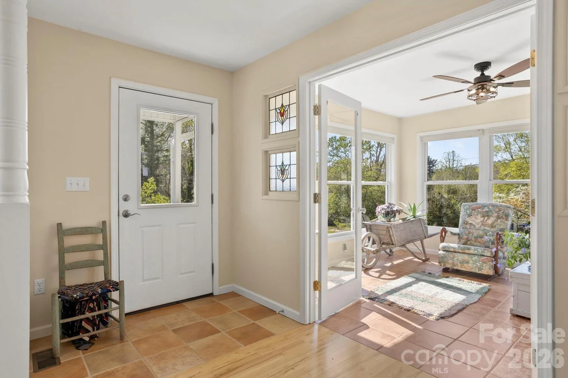 Photo of 367 Crescent Street