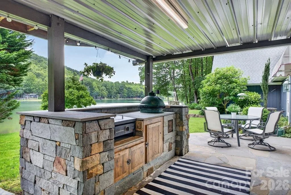 Photo of 865 Haven Drive