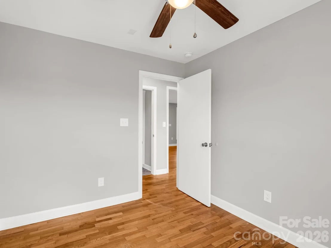Photo of 655 W Oconee Street